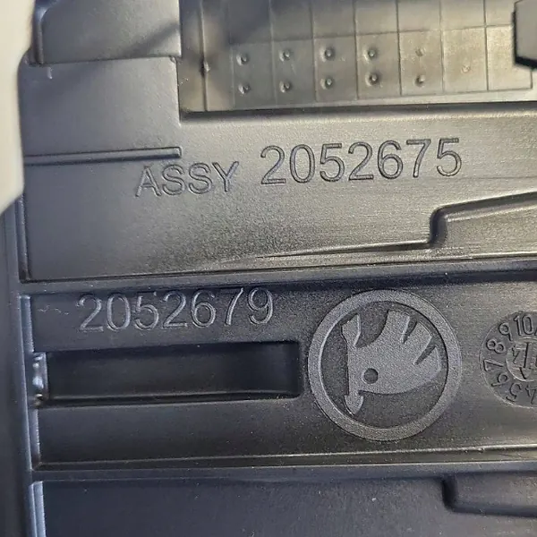 Skoda Octavia III Nopeusmittarin Kotelo 5E0920731 image 4