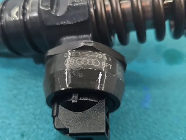 Pompe à injection OEM 0414720214 d'occasion 1.9 TDI image 3