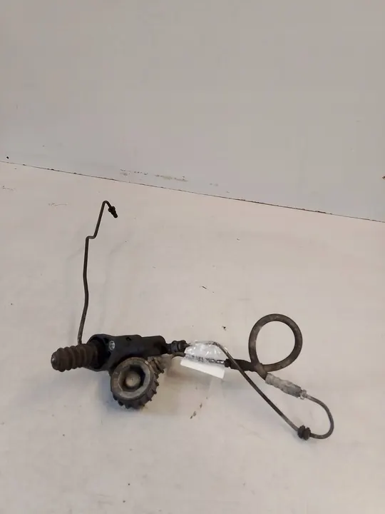 SKODA SUPERB II 3T0 Kopplingspump Rör 1K0721261Q image 2