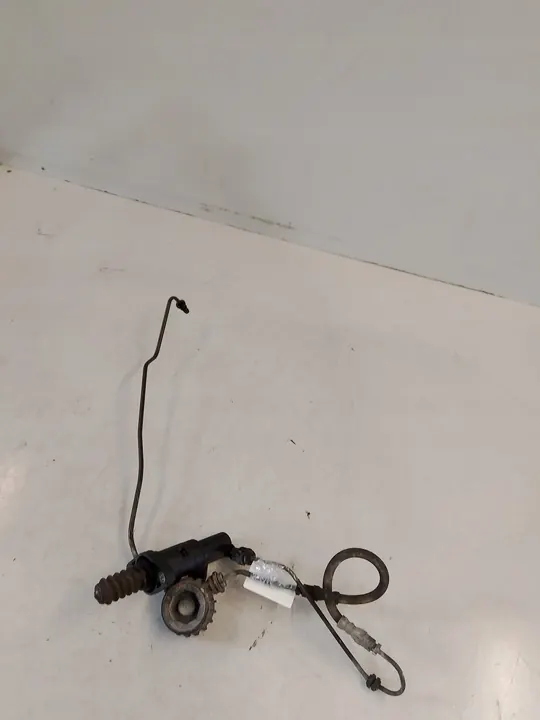 SKODA SUPERB II 3T0 Kopplingspump Rör 1K0721261Q image 3