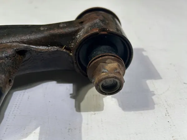 Braccio di controllo anteriore sinistro inferiore Ford F150 2015- image 4