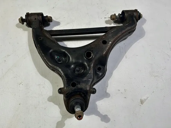 Braccio di controllo anteriore sinistro inferiore Ford F150 2015- image 5