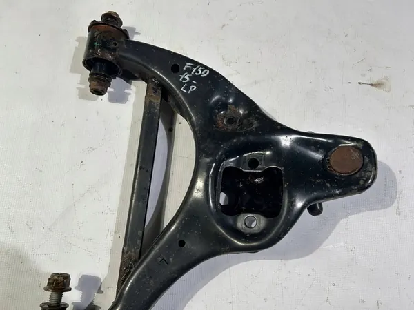 Braccio di controllo anteriore sinistro inferiore Ford F150 2015- image 8