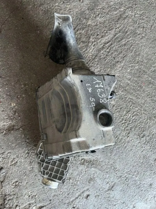 Débitmètre d'air OEM 1734551 pour BMW 3 Cabrio (E36) image 3
