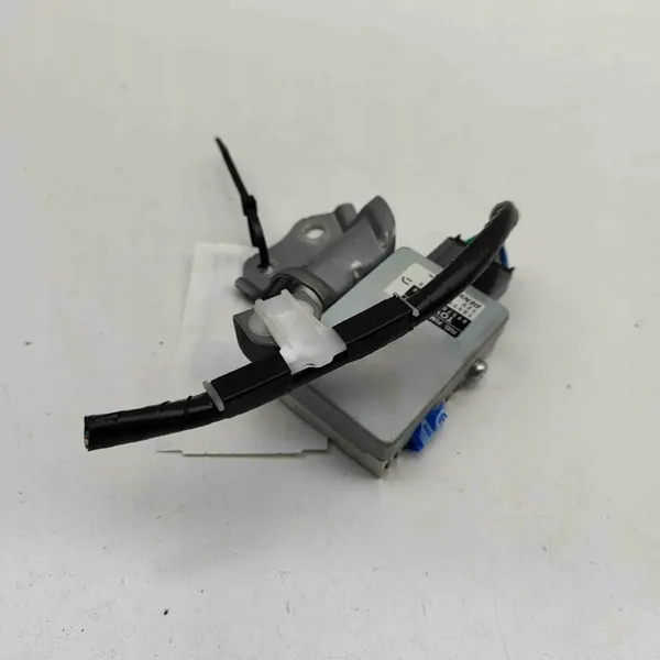 Módulo de controlo bomba combustível Lexus IS III XE30 OEM 8957053030 image 2