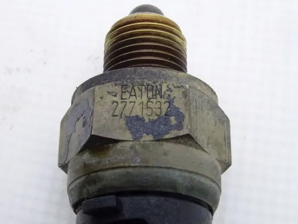 Sensor de marcha-atrás OEM 2771532 para Iveco Eurocargo image 3