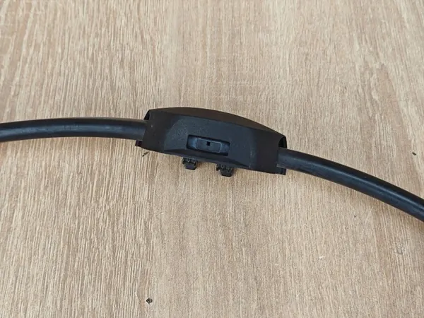 BMW OE Ruitenwissersproeier Slang OEM 7388756 - Gebruikt image 3