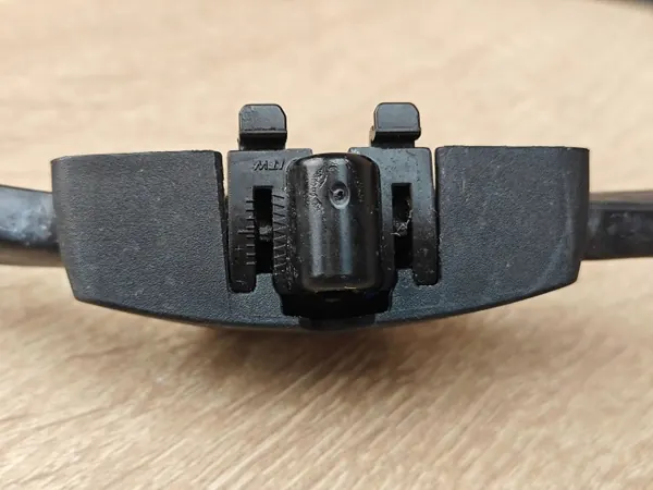 BMW OE Ruitenwissersproeier Slang OEM 7388756 - Gebruikt image 6