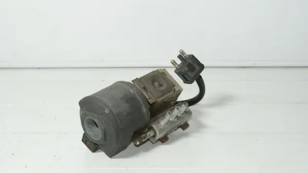 Válvula de vacío Mercedes OEM 67131035 para R107 SL/SLC image 4