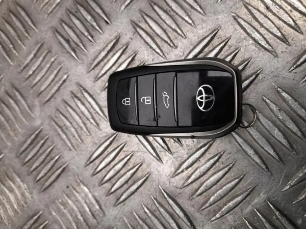 Llave Toyota C-HR II 2024 OEM 292451 - Usada image 2