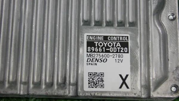 Computadora Motor Toyota Yaris 3 OEM 89661-0DT20 image 3
