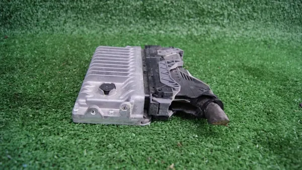 Computadora Motor Toyota Yaris 3 OEM 89661-0DT20 image 4