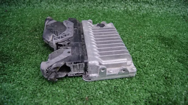 Computadora Motor Toyota Yaris 3 OEM 89661-0DT20 image 5