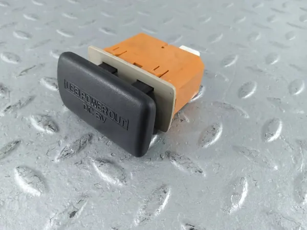 Tomada USB OEM 86257VA010 para Subaru Levorg image 5