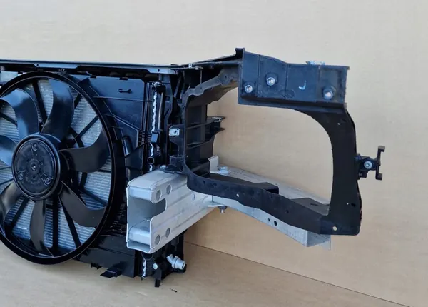 Waterkoeler Mercedes-Benz OE W222 2013-2017 image 3