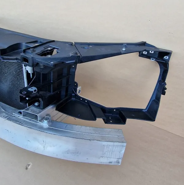 Waterkoeler Mercedes-Benz OE W222 2013-2017 image 7