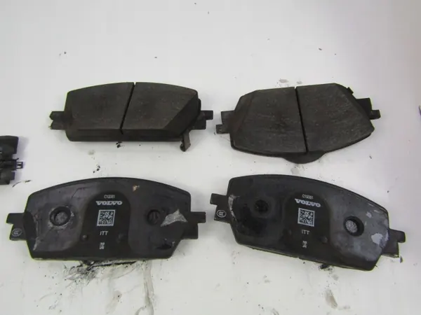 OEM AK-6-87587 etujarrupalat Volvo EX30:lle image 2
