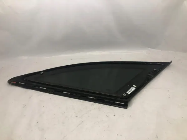 Vitre latérale gauche arrière OEM A2136701701 Mercedes E image 3