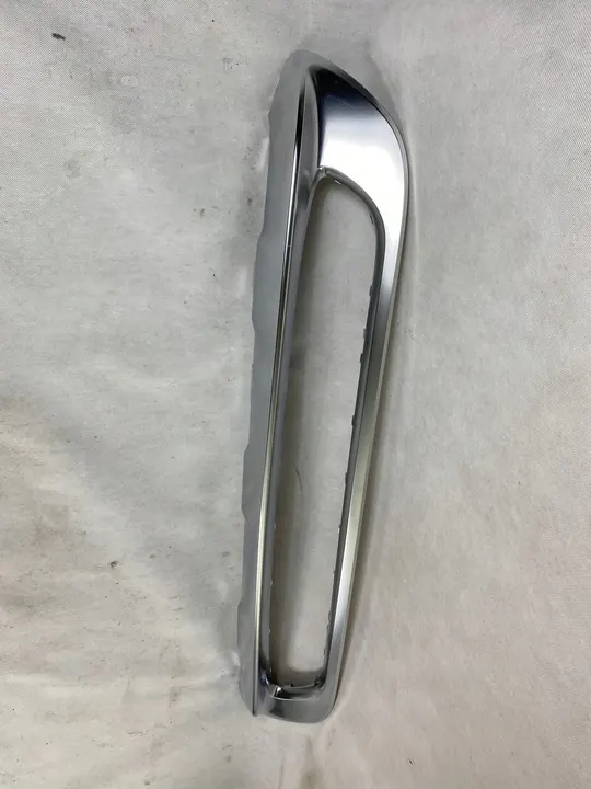 Mercedes-Benz GLA X156 Paraurti Anteriore Cromato OEM image 2