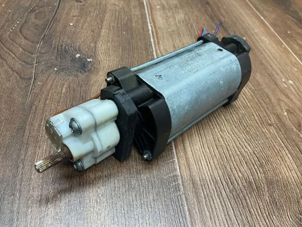 Moteur réglage siège OEM 1298208442 pour Mercedes SL R129 image 5