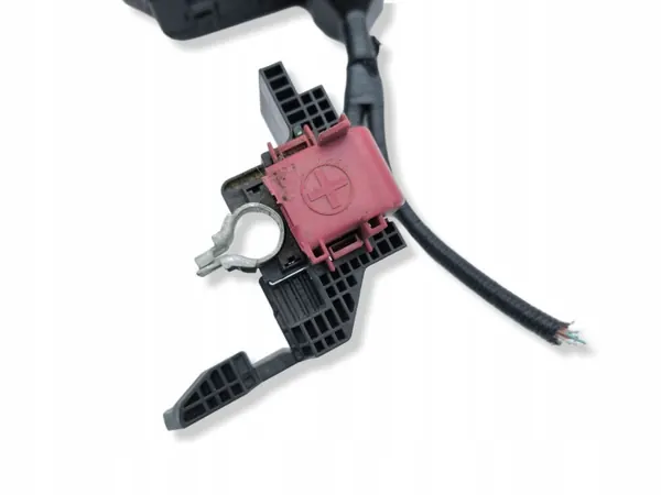 Toyota batterisäkring OEM 8266242720 - Begagnad image 3