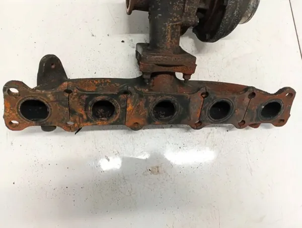 Pakoputken keräin OEM 31219856 Volvo XC60 2.4L image 2