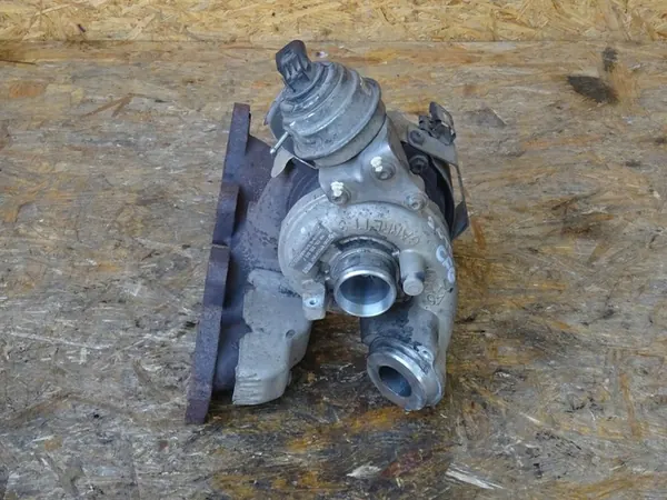 GOLF VI A3 8P LIFT 2.0 TDI Turboladdare image 2