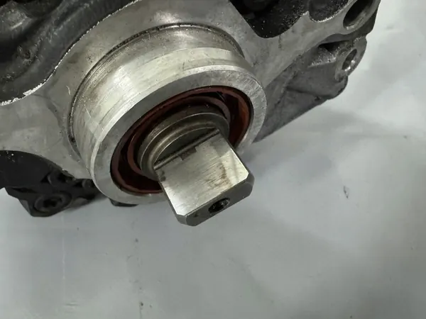 Brandstofpomp 2.0 TDCI HDI Origineel image 3