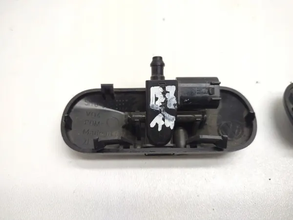 Beheizte Scheibenwaschdüse OEM 5M0955986C VW image 6