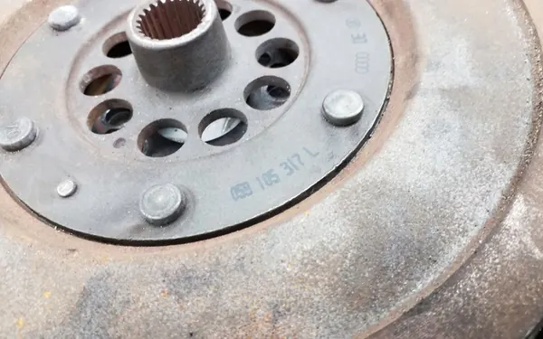 Volante Audi A6 S6 C6 image 2