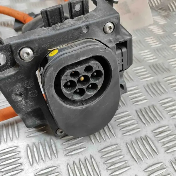 Audi E-Tron batteriladdningskabel 4KL971106F image 5