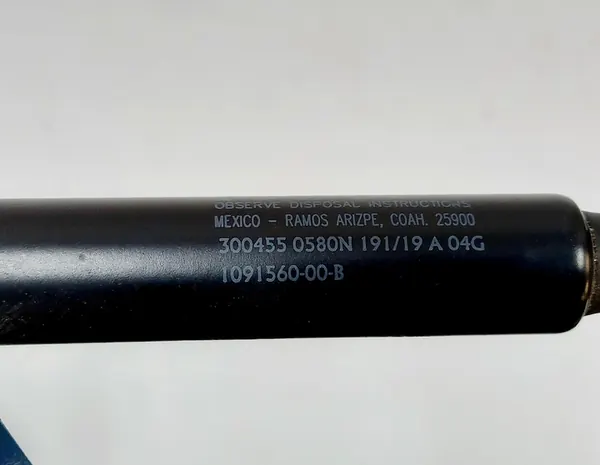 Hinge da mala traseira Tesla Model 3 image 5