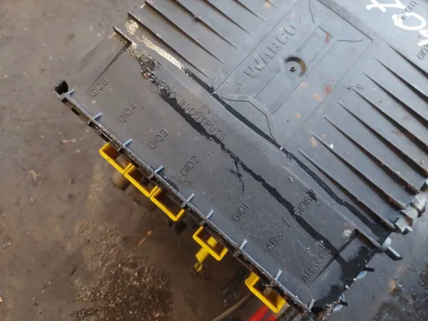 Wabco Ventil OEM 4615130000 - Begagnat Skick image 5