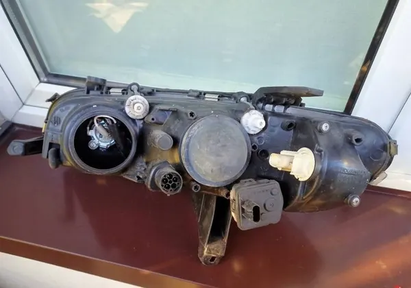 Faros delanteros Opel Omega B 94- Derecho 90487568 image 4