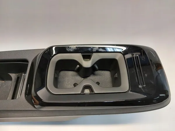 VW ID4 11A 2024 Accoudoir Tunnel Central VWPODŁOKIETNTU52 image 3