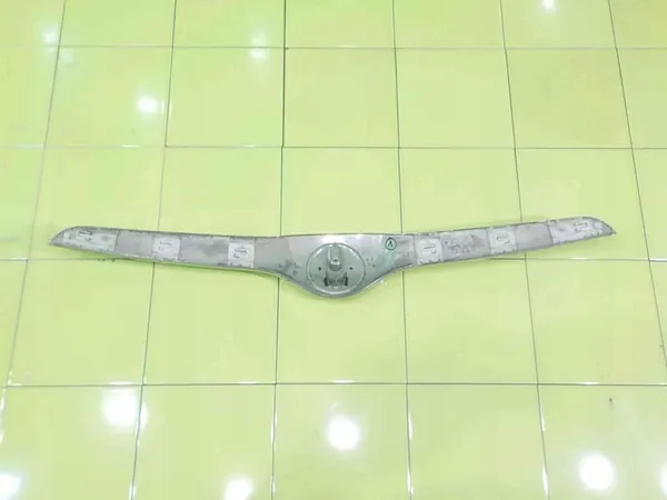 SKODA YETI 1.8 TSI Grille Trim 5L0853633 image 4