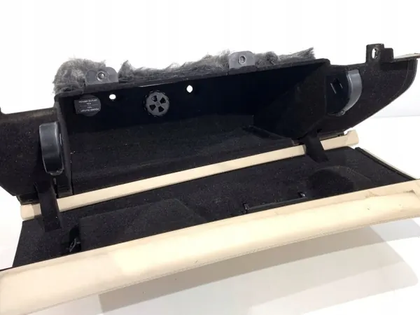 Boîte à gants passager OEM 97055220409 Porsche Panamera image 5