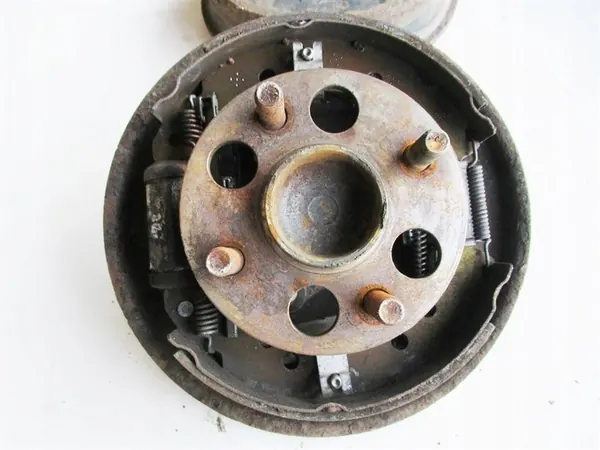 Moyeu Arrière Droit Toyota Yaris II 2006-2011 OEM image 2