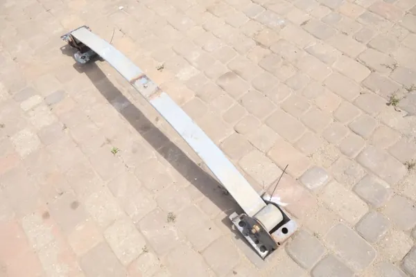 Gebrauchte Nissan NV400 Hintere Rechte Feder - OEM Teil image 4