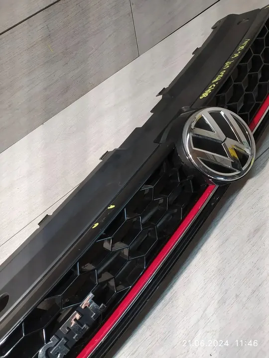 Volkswagen Polo GTI 6C Grill 6C0853651E image 6