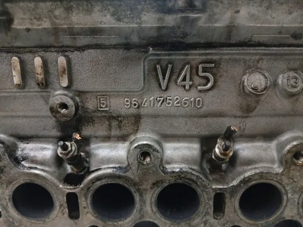 Sylinterikansi 9641752610 2.0 HDI TDCI 136hv image 8