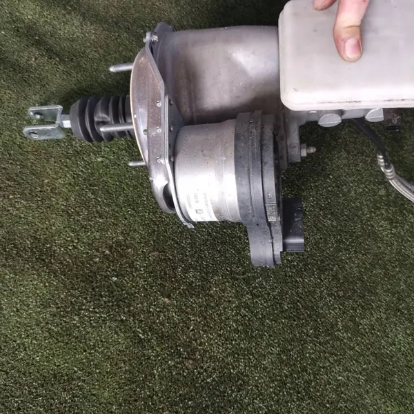 Bomba servo-freio Tesla Model Y OEM 1188671-50-B image 3