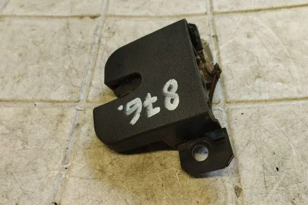 Bagagelås VW PASSAT VARIANT B5 3B9827505C image 4