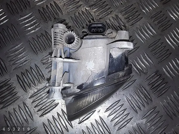 Phare antibrouillard Audi A4 2010 89074266 image 3