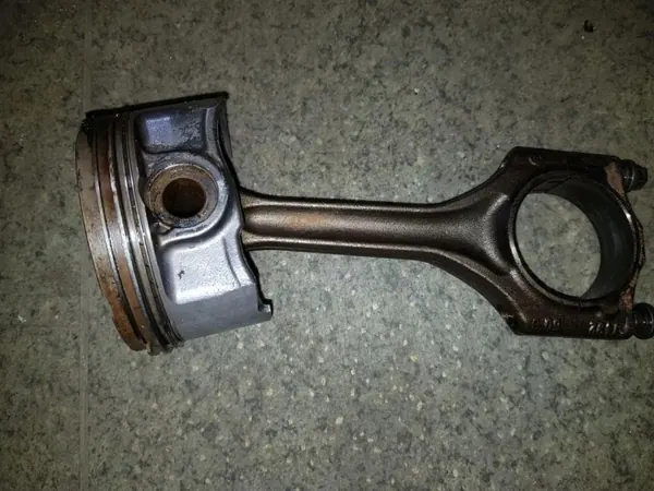 BMW OE Kolben für 3 TOURING (E46) 2.17L 2004 image 2
