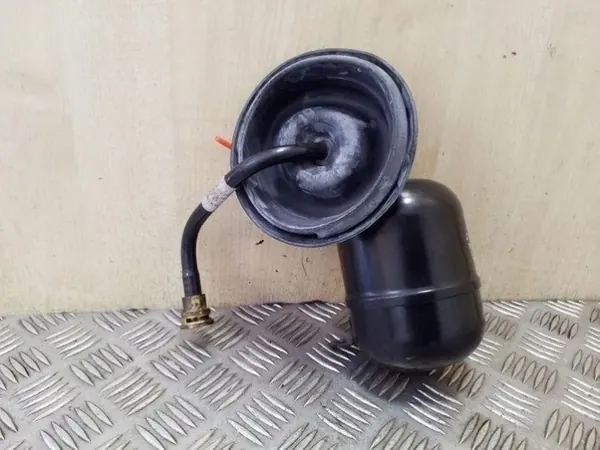 Réservoir suspension air BMW X5 E53 OEM 1096682 image 3