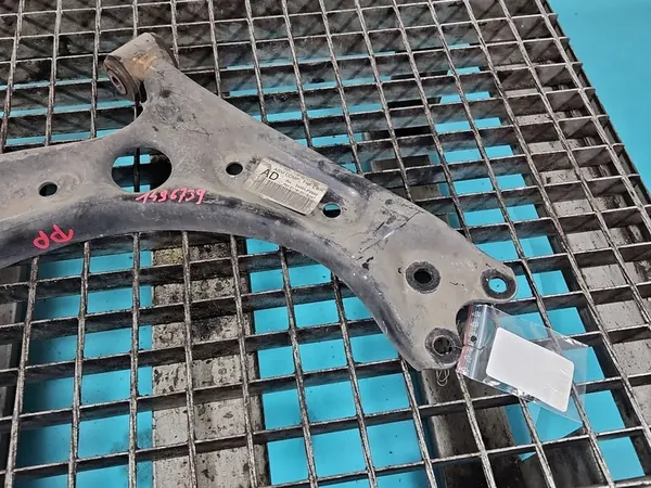 Braccio di Controllo Anteriore Destro Hyundai Elantra VI 15-20 OEM image 3