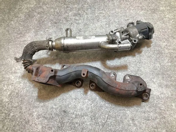Gebrauchtes Jaguar EGR-Ventil OEM 4R8Q9D475BC image 2