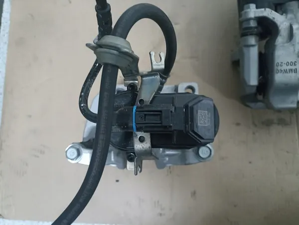 Hinterer Bremssattel BMW G20 G22 G26 G42 image 3