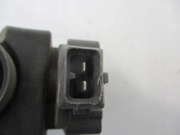 Soupape à vide Renault OE OEM 149566215R Occasion image 5